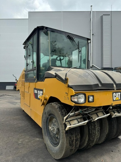 Асфальтовый каток на пневмо ходу CAT CW34 2020 г.в. наработка 200 м/ч
