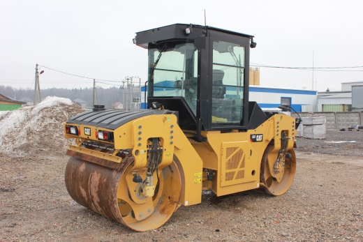 Асфальтовый каток CAT CB7  2018 г.в., наработка 280 м/ч