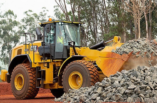 Колесный погрузчик средней мощности Cat 966