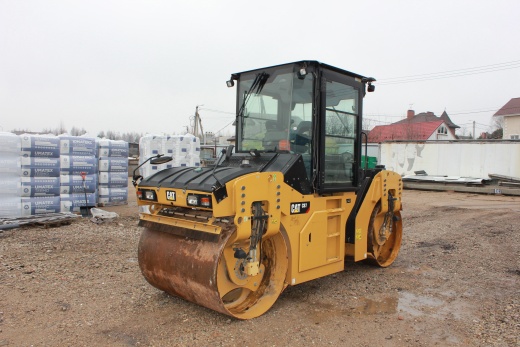Асфальтовый каток CAT CB7  2018 г.в., наработка 280 м/ч