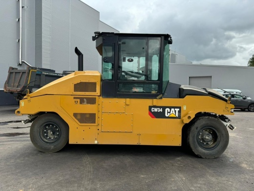 Асфальтовый каток на пневмо ходу CAT CW34 2020 г.в. наработка 200 м/ч