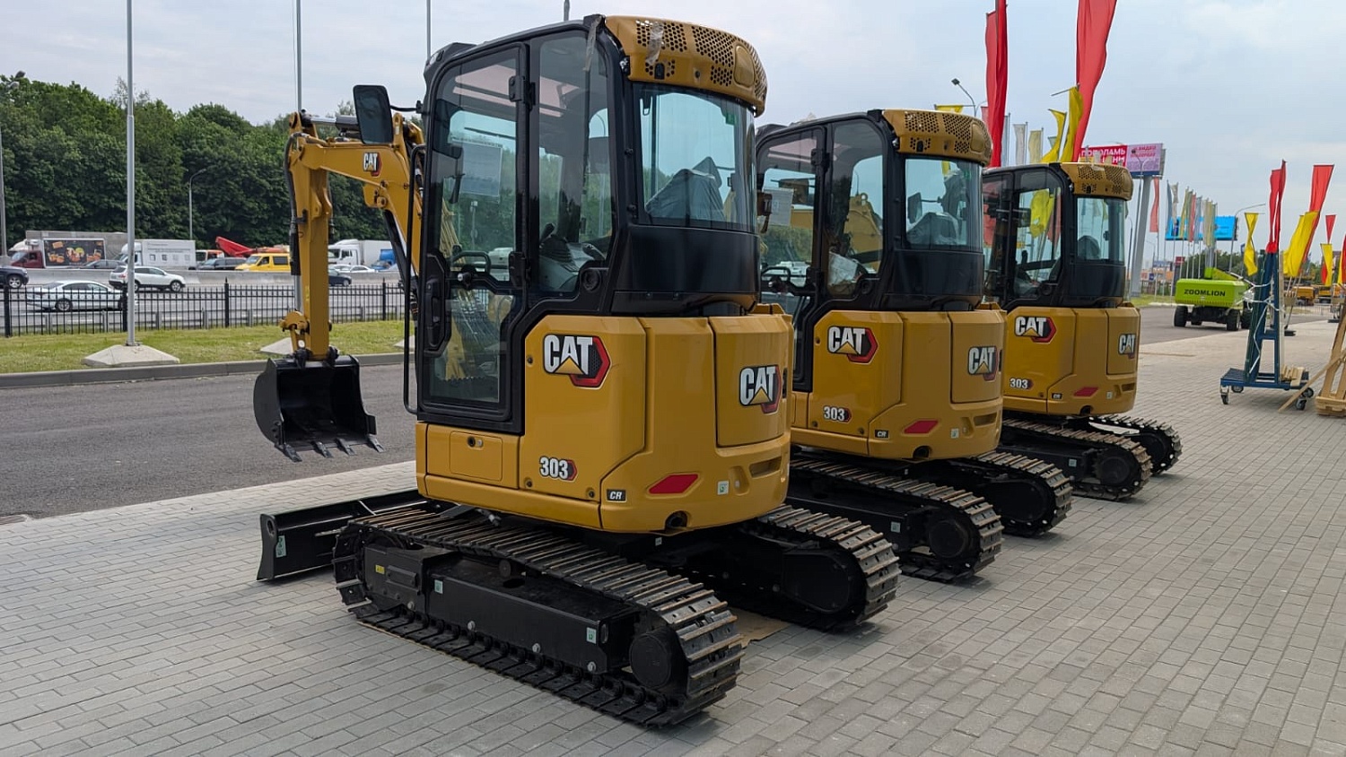 Новый мини-экскаватор CAT 303CR — выбор для надежной работы