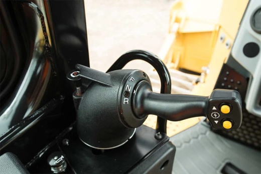 Бульдозер CAT D6R2