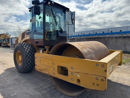 Грунтовый каток CAT CS64B 2020 г.в. наработка 900 м/ч