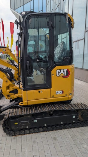 Гидравлический экскаватор Cat 303CR